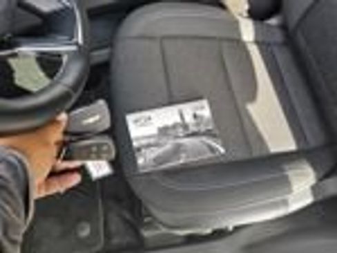 Used 2026 Chevrolet Traverse LT FWD image 25