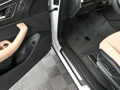 New 2025 Audi Q8 Premium image 7