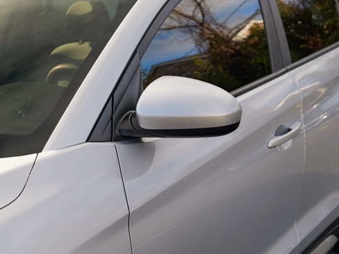 Used 2018 Hyundai Tucson SEL image 11