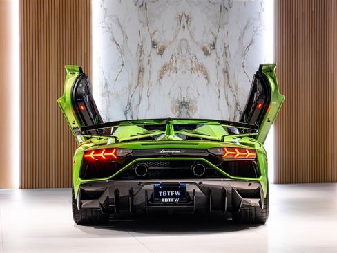 Used 2021 Lamborghini Aventador SVJ image 9