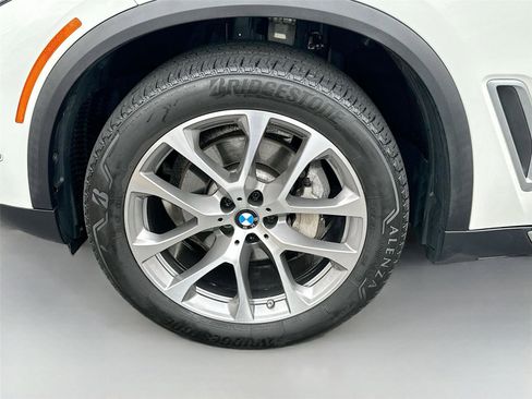 Certified 2023 BMW X5 xDrive40i w/ Premium Package image 32