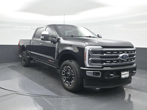 Used 2024 Ford F250 Platinum AWD/4WD image 8