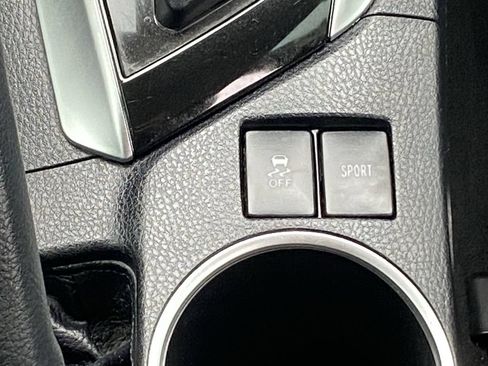 Used 2019 Toyota Corolla SE w/ Carpet Mat Package (TMS) FWD image 32
