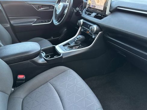 Used 2024 Toyota RAV4 XLE FWD image 18