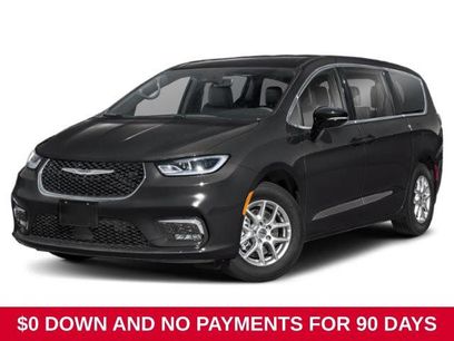 Used 2025 Chrysler Pacifica Select