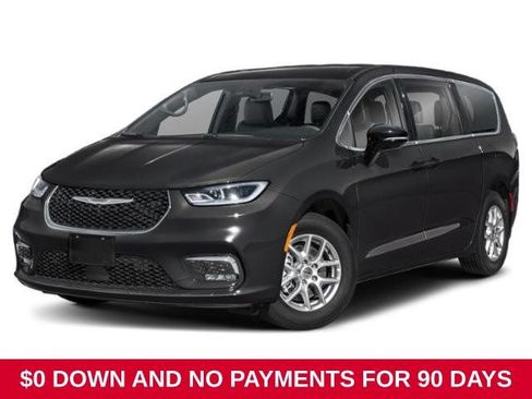 Used 2025 Chrysler Pacifica Select FWD image 1