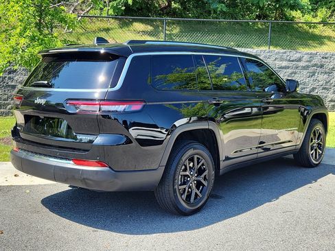 Used 2024 Jeep Grand Cherokee L Limited AWD/4WD image 2