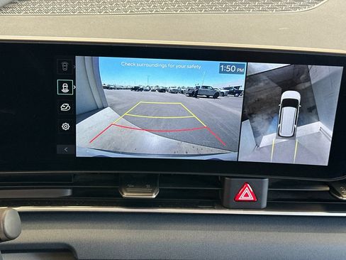 Certified 2025 Kia Carnival SX FWD image 22
