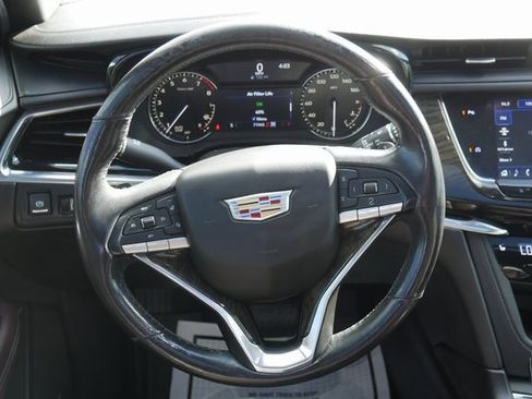Used 2020 Cadillac XT6 Premium Luxury image 17