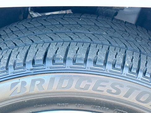 Used 2025 Jeep Grand Cherokee Overland AWD/4WD image 34