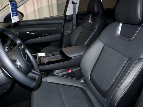 Certified 2025 Hyundai Tucson Limited image 26