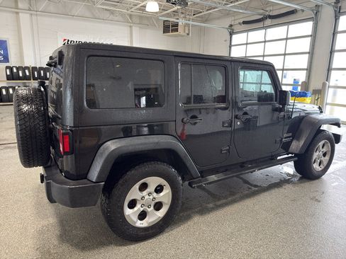Used 2015 Jeep Wrangler Unlimited Sport AWD/4WD image 3