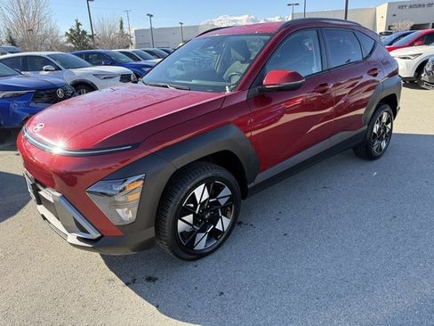 Used 2025 Hyundai Kona SEL image 1