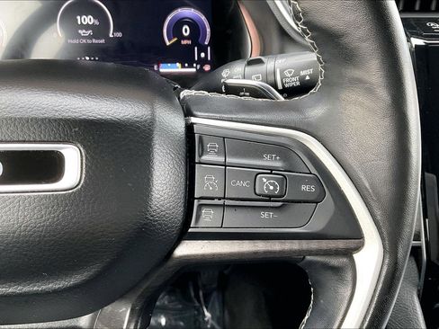 Used 2021 Jeep Grand Cherokee L Limited image 12