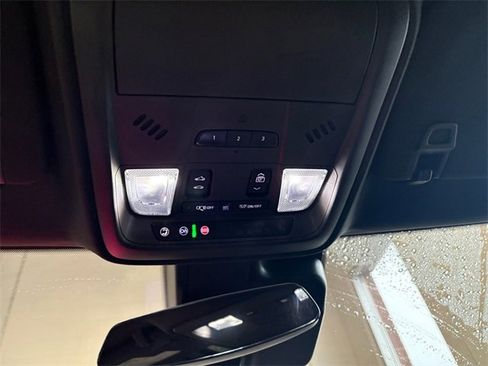 Certified 2023 Cadillac XT4 Premium Luxury image 21