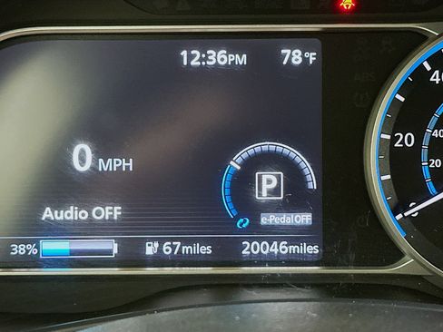 Used 2025 Nissan Leaf S FWD image 18