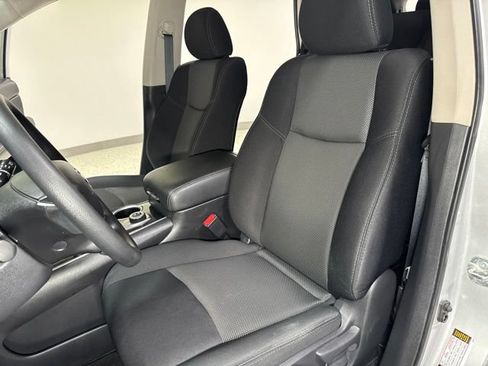Used 2020 Nissan Pathfinder S AWD/4WD image 13
