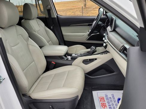 Used 2022 Kia Telluride EX image 15