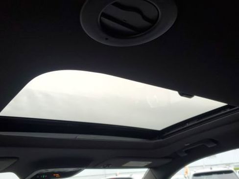 Used 2023 Chevrolet Traverse High Country w/ LPO, Floor Liner Package AWD/4WD image 9