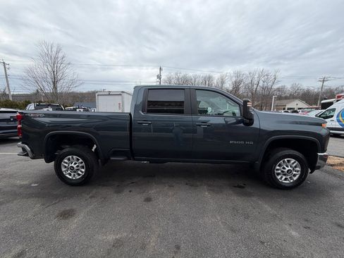Used 2020 Chevrolet Silverado 2500 LT w/ Fleet Comfort Package image 6