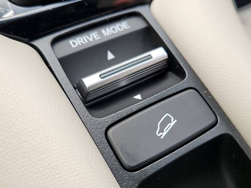 Certified 2026 Honda HR-V LX image 23