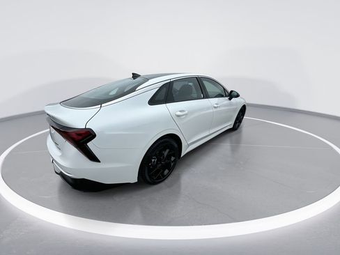 New 2026 Kia K5 GT-Line image 8