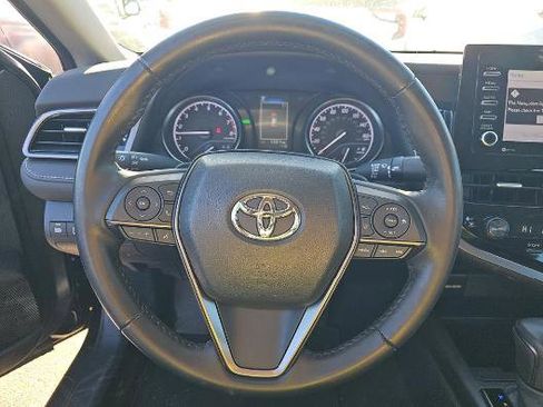 Used 2023 Toyota Camry SE image 11