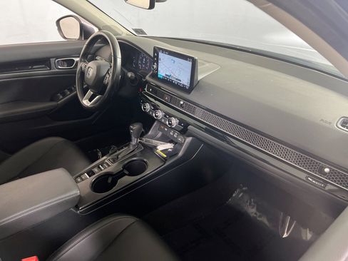 Used 2023 Honda Civic Touring image 29