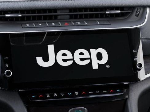 New 2026 Jeep Grand Cherokee Limited w/ Limited Altitude Package AWD/4WD image 18