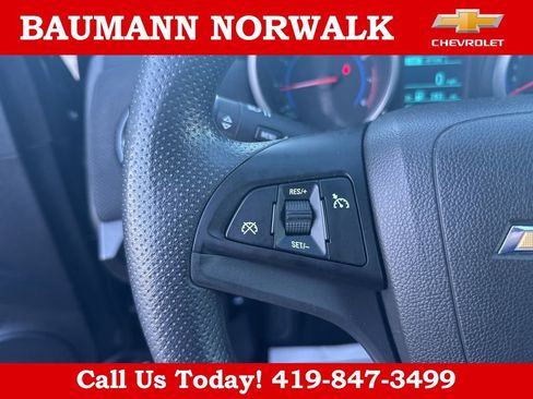 Used 2015 Chevrolet Cruze LT image 12