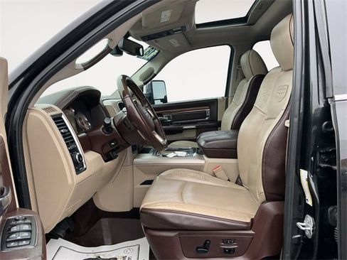 Used 2018 RAM 3500 Laramie Longhorn w/ Max Tow Package image 9