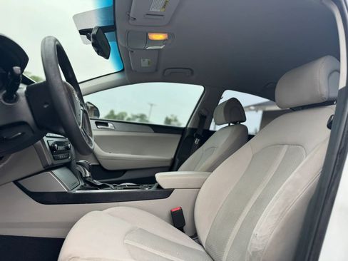 Used 2017 Hyundai Sonata SE w/ Cargo Package FWD image 10