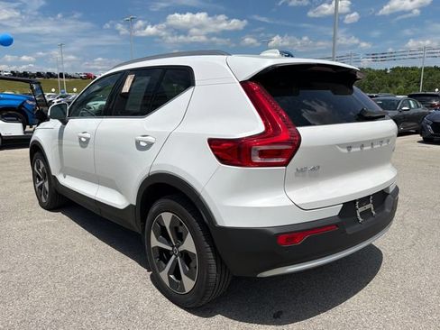Used 2023 Volvo XC40 B5 Plus w/ Protection Package Premier AWD/4WD image 8