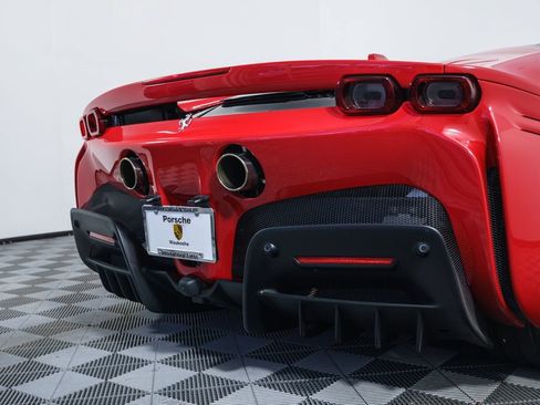 Used 2024 Ferrari SF90 Spider AWD/4WD image 18