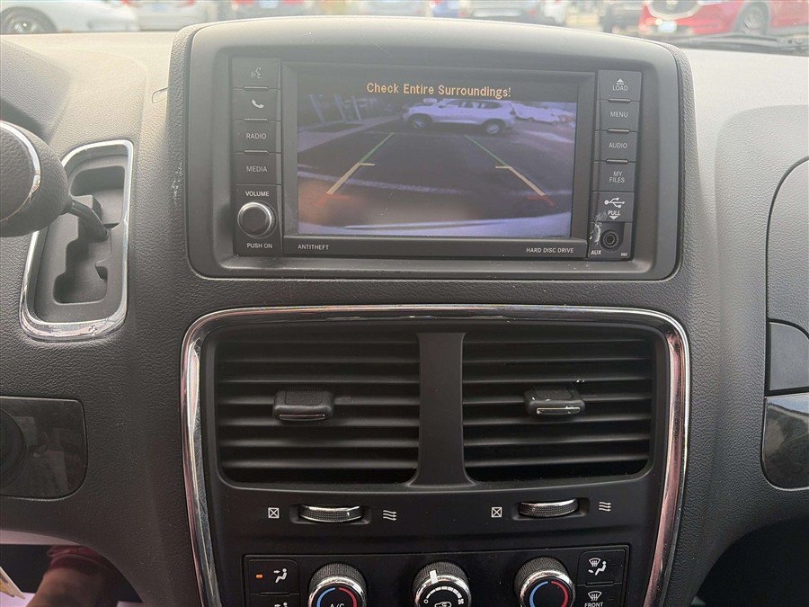 Used 2019 Dodge Grand Caravan SE FWD image 20