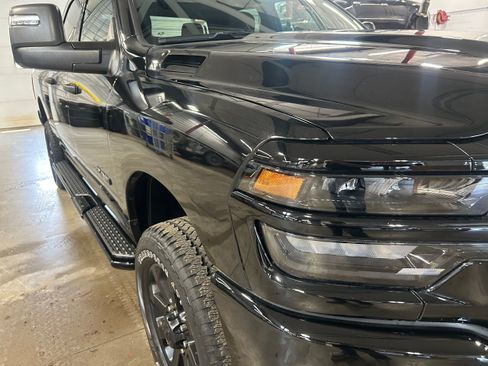 Used 2025 RAM 2500 Big Horn AWD/4WD image 3