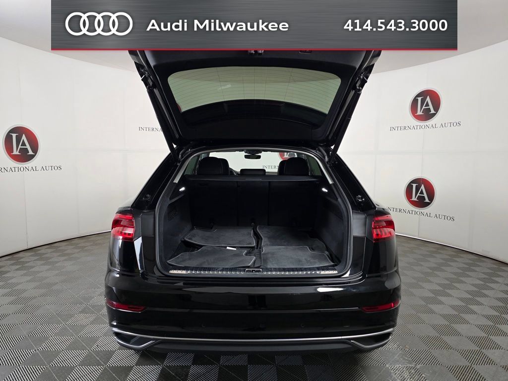 Used 2023 Audi Q8 Premium w/ Convenience Package AWD/4WD image 9
