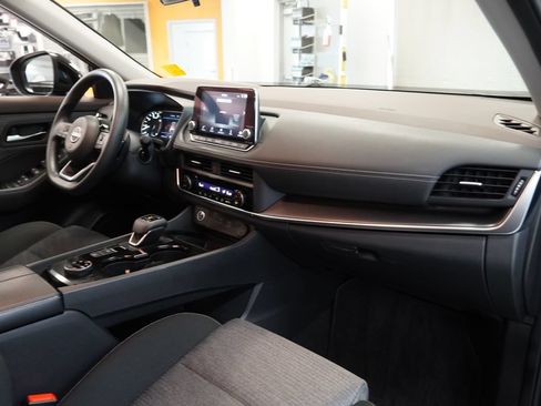 Used 2023 Nissan Rogue SV AWD/4WD image 34