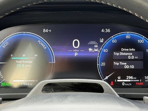 Certified 2025 Toyota Crown Signia w/ Advanced Technology Package AWD/4WD image 30