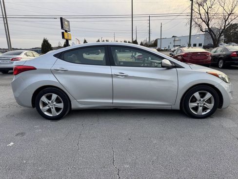 Used 2013 Hyundai Elantra GLS w/ Preferred Pkg image 4