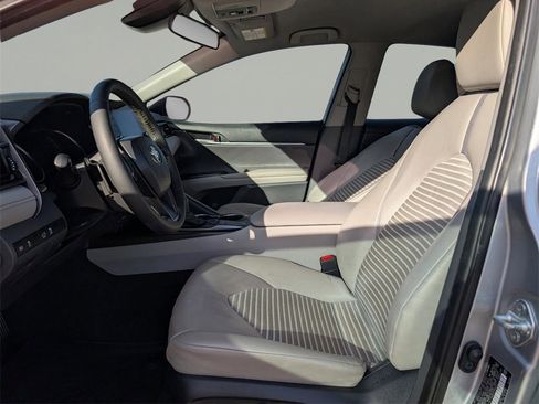 Used 2023 Toyota Camry SE image 15
