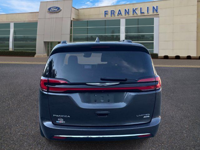Used 2022 Chrysler Pacifica Limited w/ Uconnect Theater Family Group AWD/4WD image 6