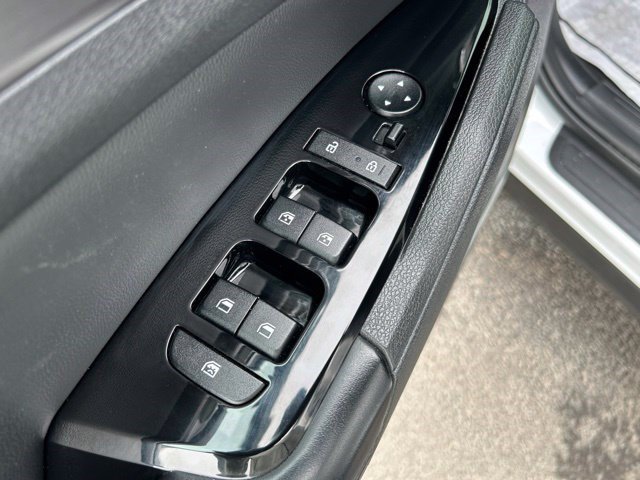 Used 2023 Kia Sportage EX FWD image 12