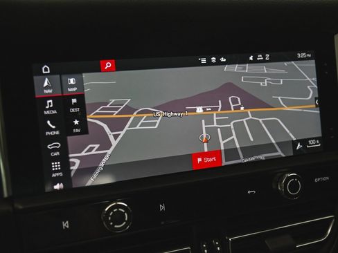 Used 2023 Porsche Macan image 25