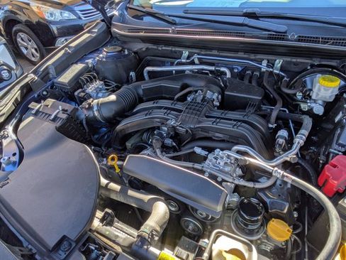 Used 2020 Subaru Outback Limited image 25