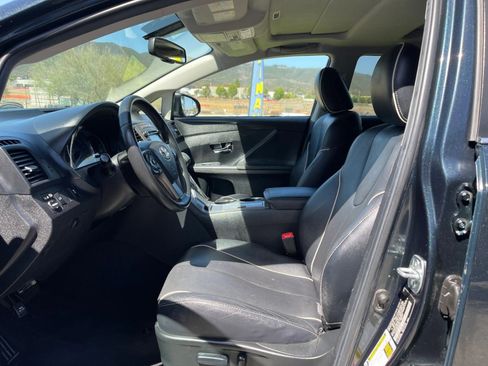 Used 2014 Toyota Venza XLE w/ XLE Premium Package FWD image 15