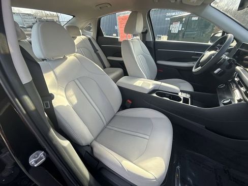 Used 2025 Hyundai Sonata SEL image 23