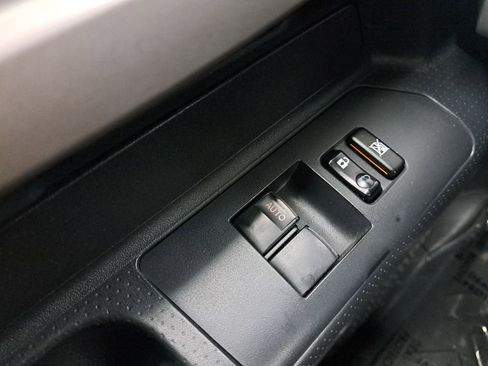 Used 2014 Toyota FJ Cruiser 2WD w/ Convenience Package image 28