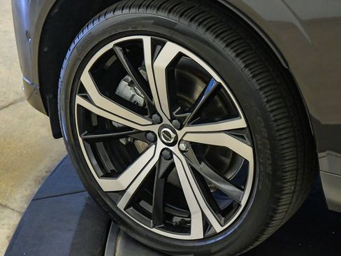 Certified 2024 Volvo XC60 T8 Ultimate w/ Protection Package Premier AWD/4WD image 10