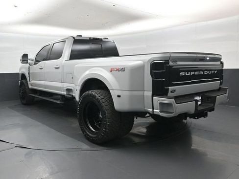 Used 2025 Ford F350 Platinum w/ FX4 Off-Road Package image 6